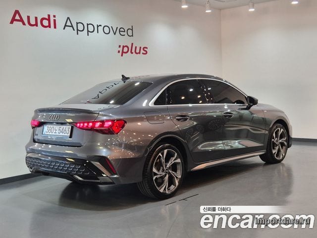 Audi A3 сбоку