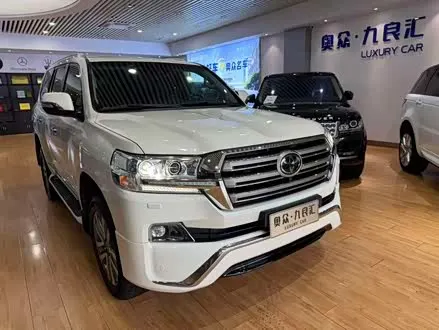 TOYOTA LAND CRUISER — из Китая под ключ