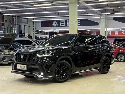 TOYOTA CROWN KLUGER — из Китая под ключ