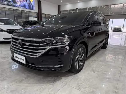VOLKSWAGEN VILORAN 2022