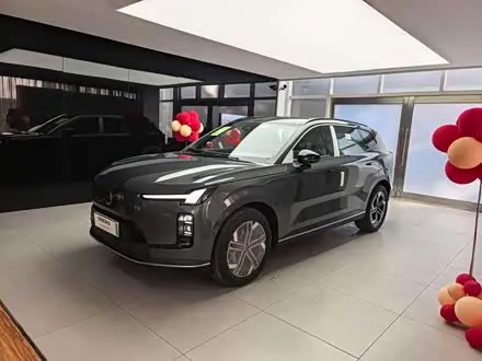 VOLVO XC70 2026
