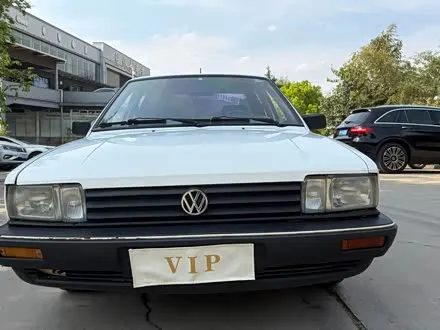 VOLKSWAGEN SANTANA CLASSIC 09 2012