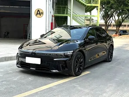ZEEKR 007GT 2025