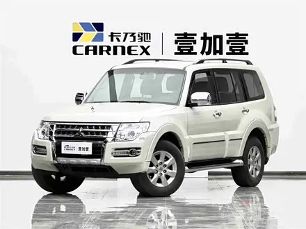 MITSUBISHI PAJERO 2020