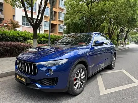 MASERATI LEVANTE — из Китая под ключ