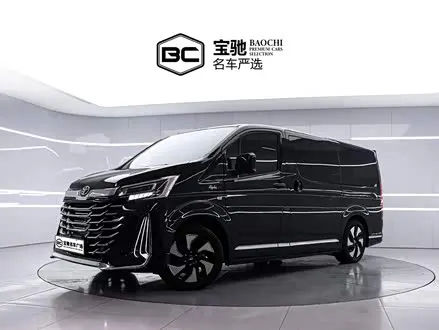 TOYOTA HIACE 2025