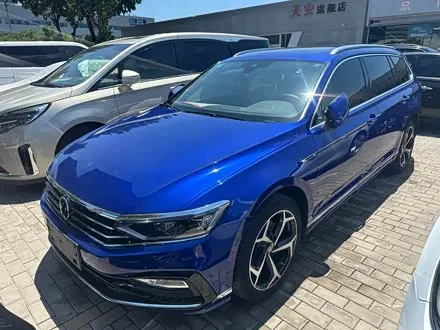 VOLKSWAGEN PASSAT VARIANT 2021