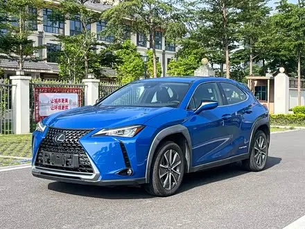LEXUS UX — из Китая под ключ