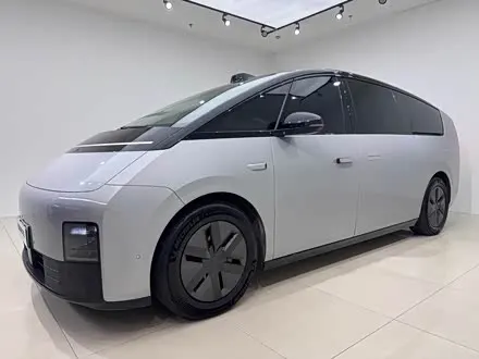 LI AUTO MEGA 2024