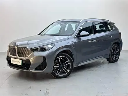 BMW IX1 2023