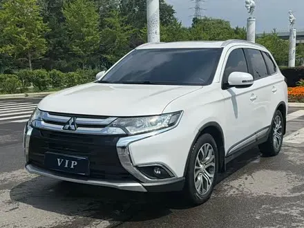 MITSUBISHI OUTLANDER 2018