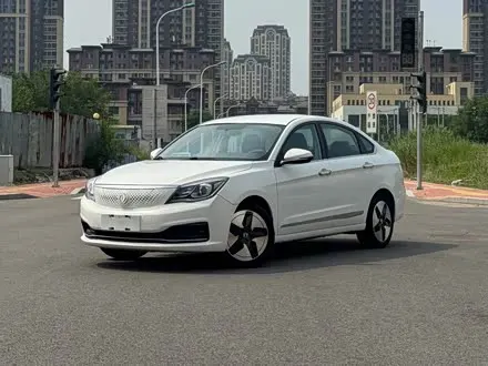 DONGFENG AEOLUS E70 — из Китая под ключ