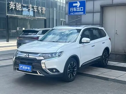 MITSUBISHI OUTLANDER — из Китая под ключ