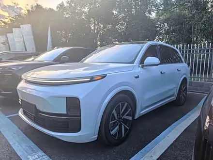 LI AUTO L8 — из Китая под ключ