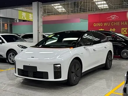 LI AUTO I6 — из Китая под ключ