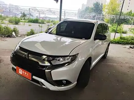 MITSUBISHI OUTLANDER — из Китая под ключ