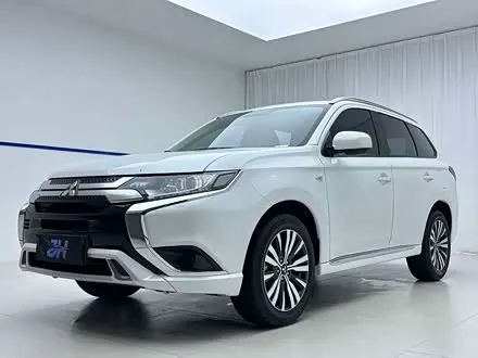 MITSUBISHI OUTLANDER — из Китая под ключ