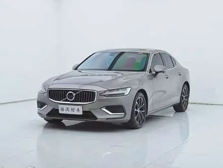VOLVO S60 2021