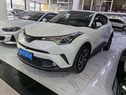 TOYOTA C-HR — из Китая под ключ