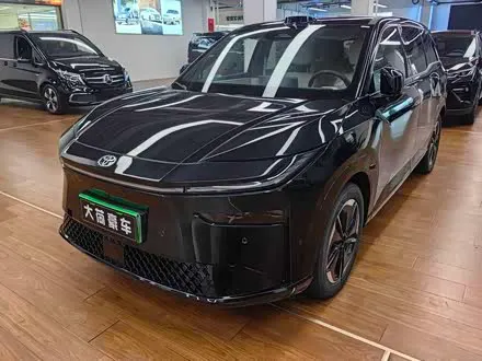 TOYOTA BZ3X 2025