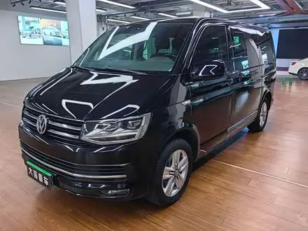 VOLKSWAGEN MULTIVAN 2016