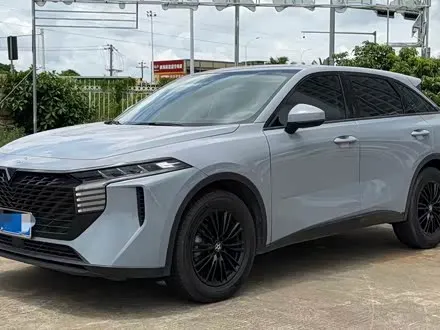 VENUCIA BIG V 2023