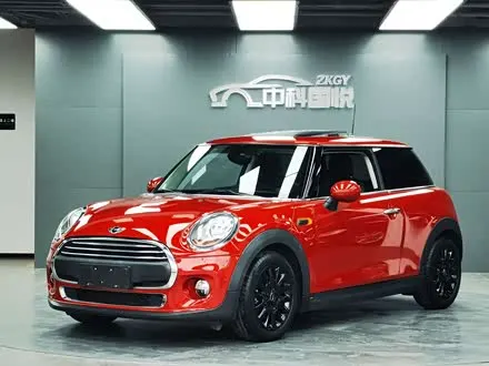 MINI ONE 2016