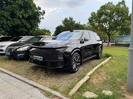 LI AUTO L9 — из Китая под ключ