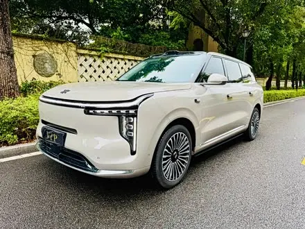 IM MOTORS LS9 — из Китая под ключ