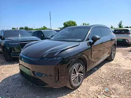 LYNK & CO 08 EM-P 2024