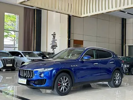 MASERATI LEVANTE — из Китая под ключ