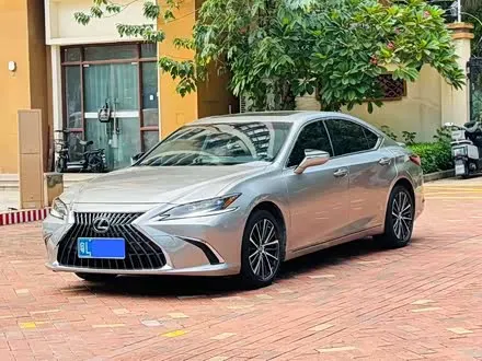 LEXUS ES — из Китая под ключ