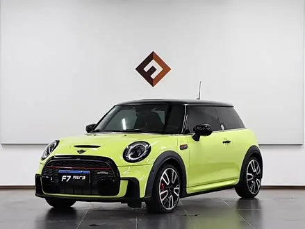 MINI JCW 2022
