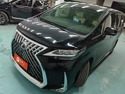 LEXUS LM — из Китая под ключ