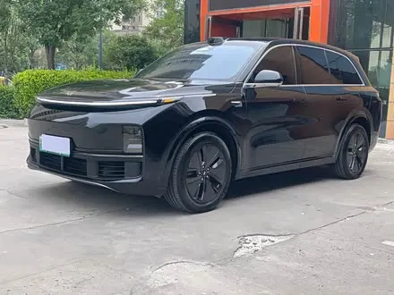LI AUTO L8 — из Китая под ключ