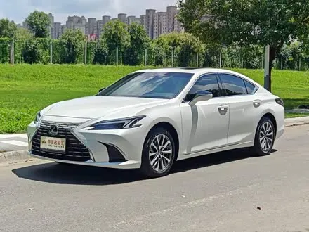 LEXUS ES — из Китая под ключ