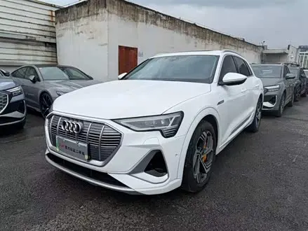 AUDI E-TRON — из Китая под ключ