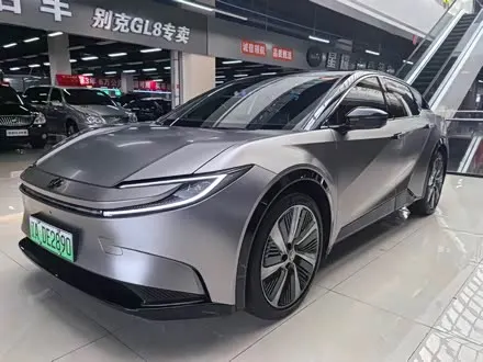 TOYOTA BZ5 — из Китая под ключ