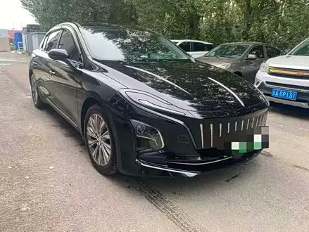 HONGQI E-QM5 — из Китая под ключ