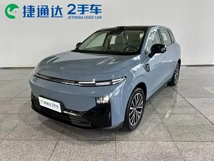 LEAPMOTOR B10 2025