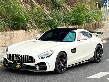 MERCEDES-AMG GT 2017