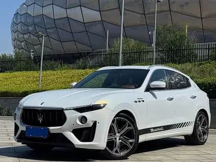 MASERATI LEVANTE — из Китая под ключ