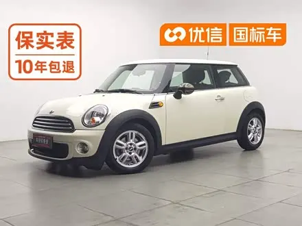 MINI ONE 2013