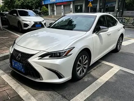 LEXUS ES — из Китая под ключ