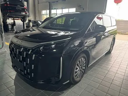 BYD M9 — из Китая под ключ