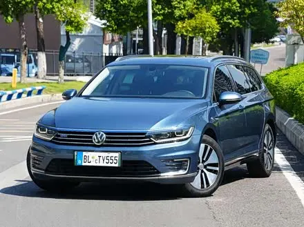VOLKSWAGEN PASSAT VARIANT 2019