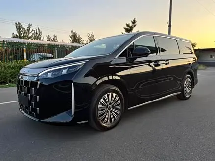 BYD M9 — из Китая под ключ