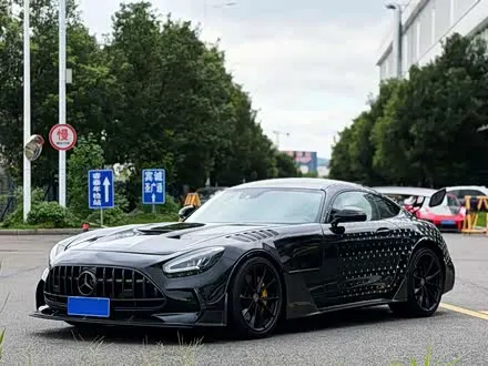 MERCEDES-AMG GT 2019