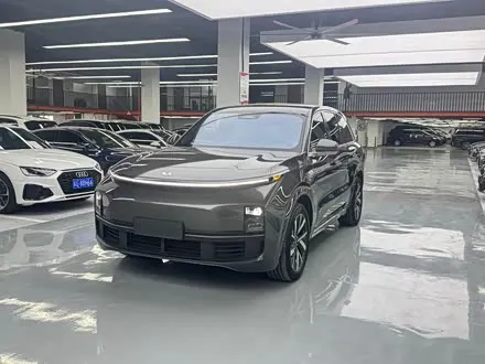 LI AUTO L8 — из Китая под ключ