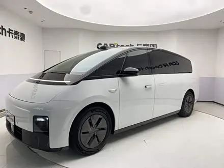 LI AUTO MEGA 2024